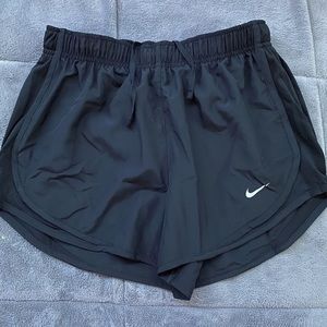Black nike shorts